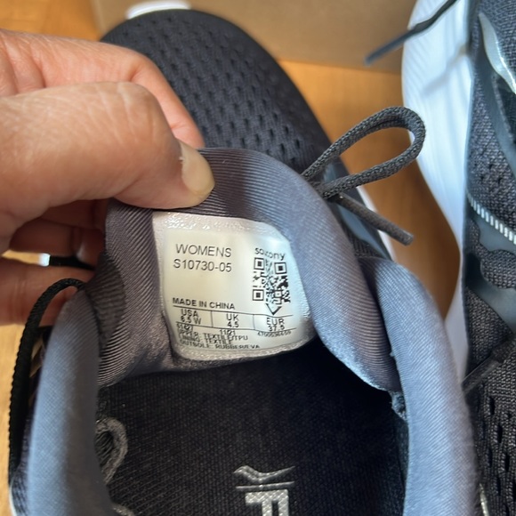 Saucony Ride 15 Sneakers, size 6.5W - Picture 7 of 7